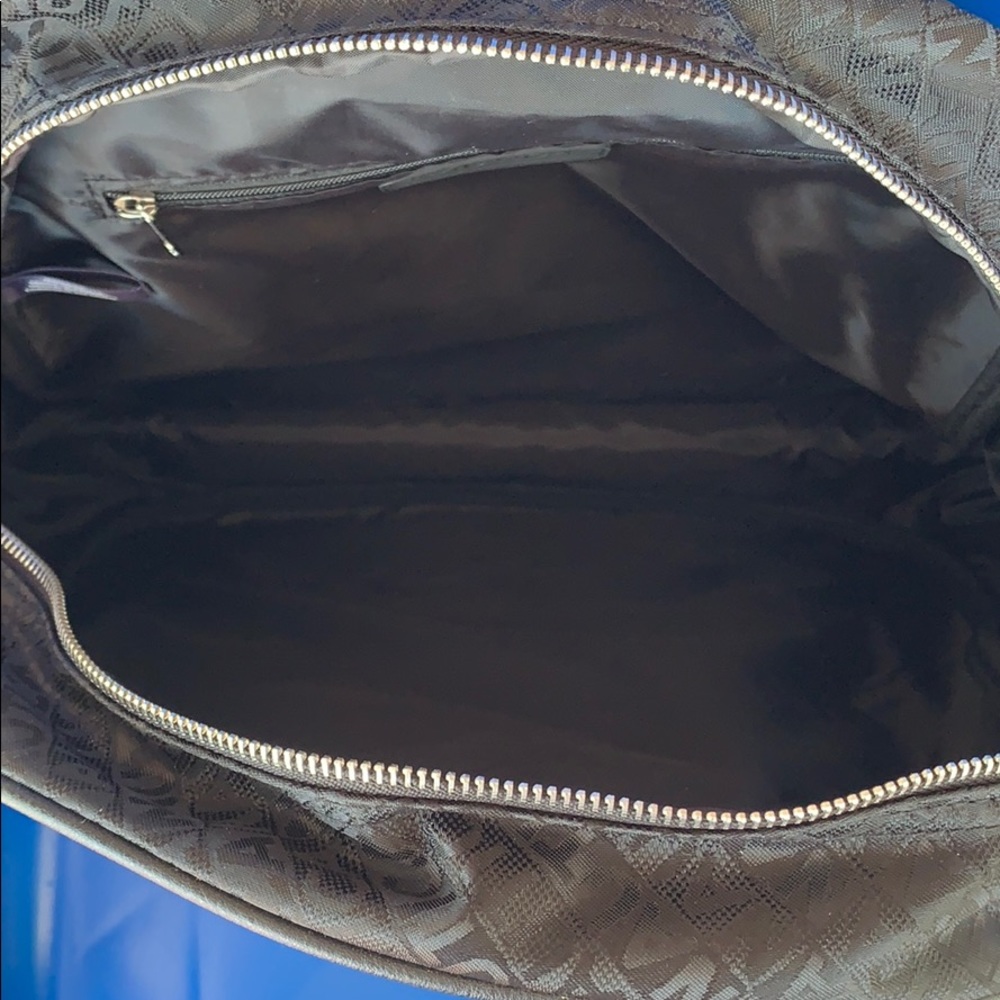 Backpack - Picture 4 of 6